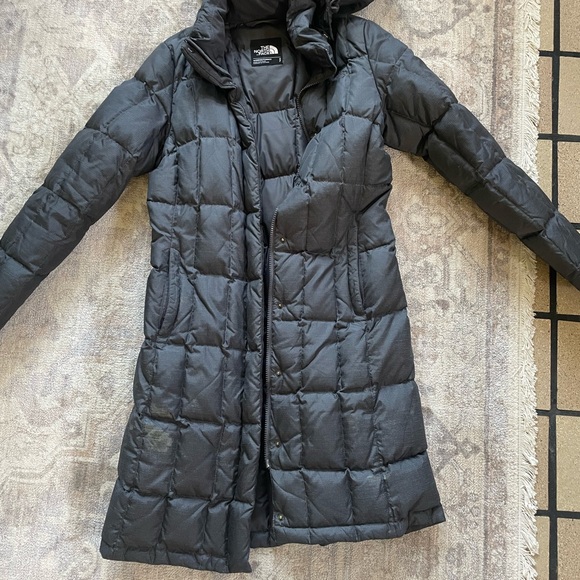 North Face Metropolis down jacket, women’s size small - Picture 4 of 4